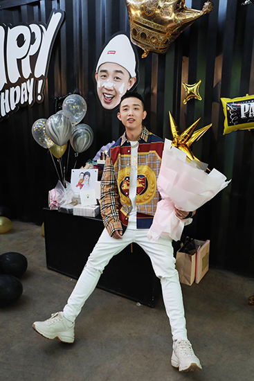 GAI周延生日会与粉丝同庆 圈内好友送祝福