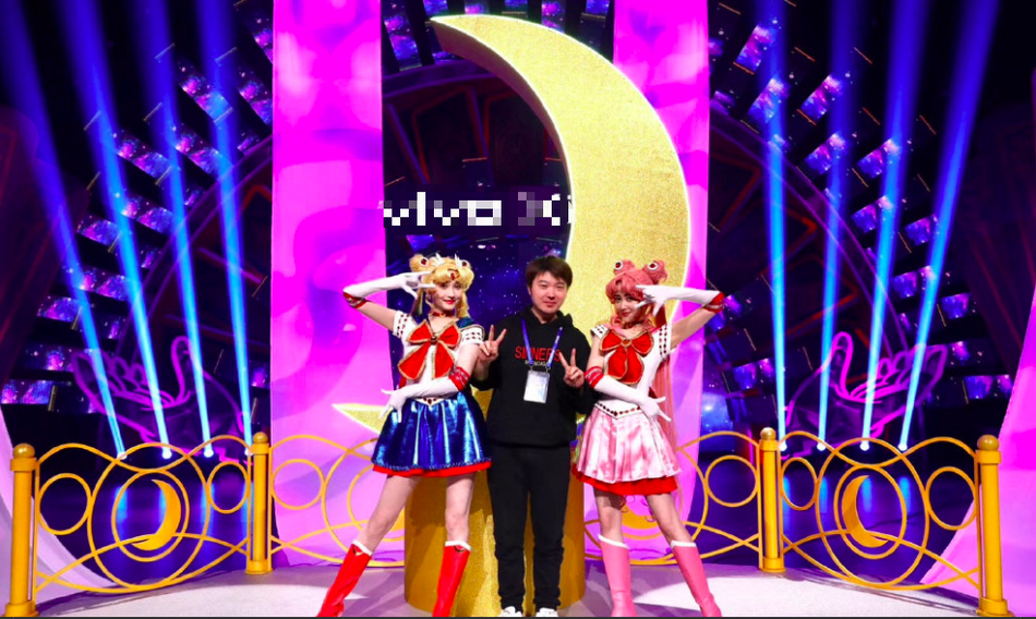 关晓彤张天爱神COS美少女战士 活力十足重拾童年回忆