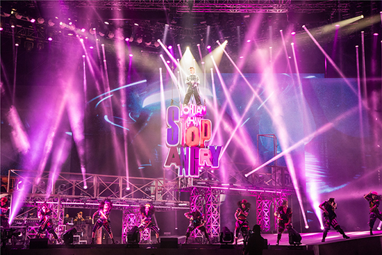 陈小春巡演引爆武汉 与歌迷共创甜蜜“独家记忆