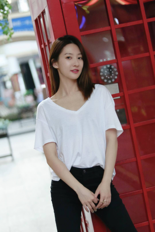 余玥白新剧热播 坦言剧中角色设定与自己有反差