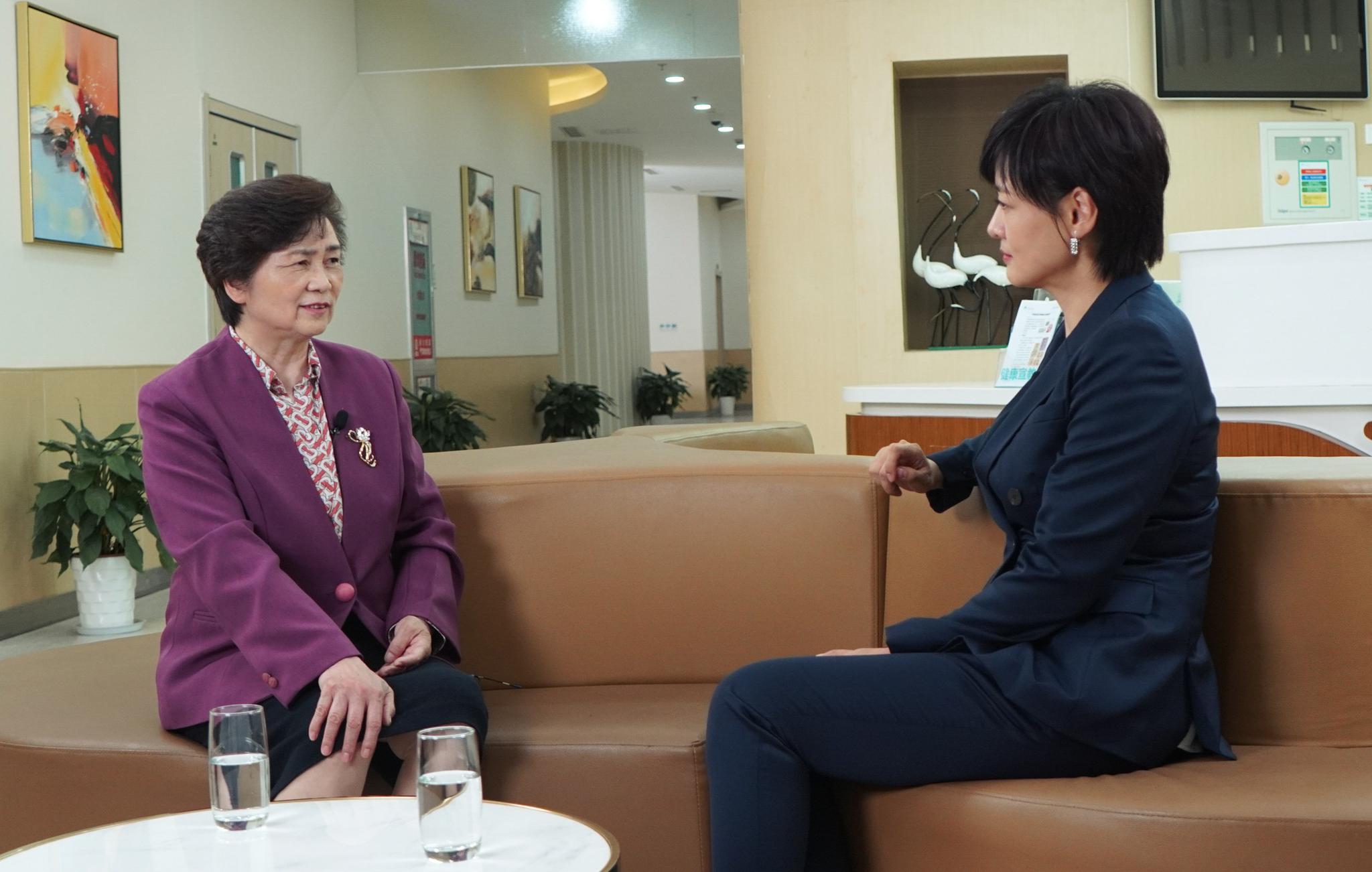 东南卫视抗疫特殊节目 李兰娟：人类要掌握自己的命运