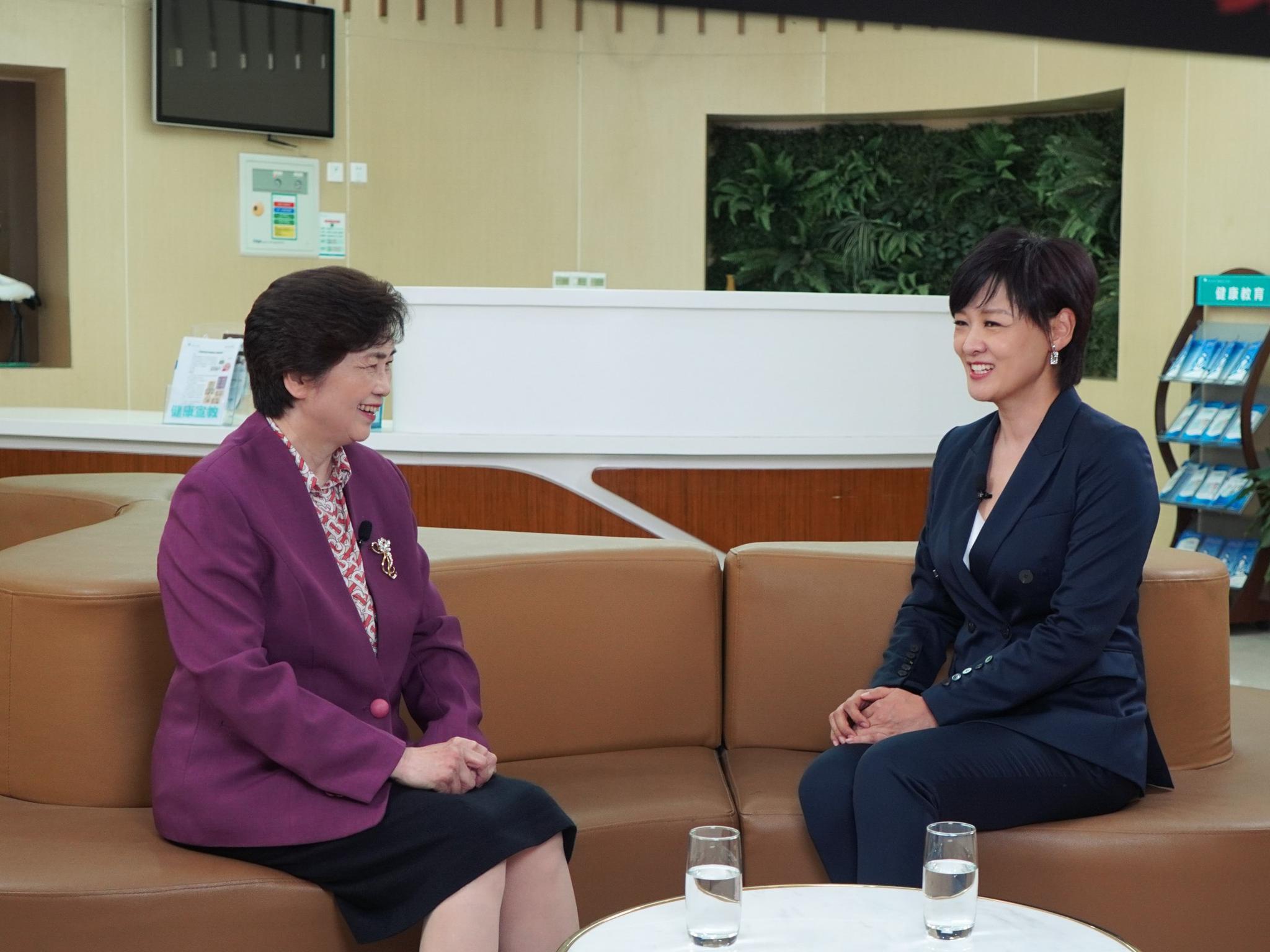 东南卫视抗疫特殊节目 李兰娟：人类要掌握自己的命运