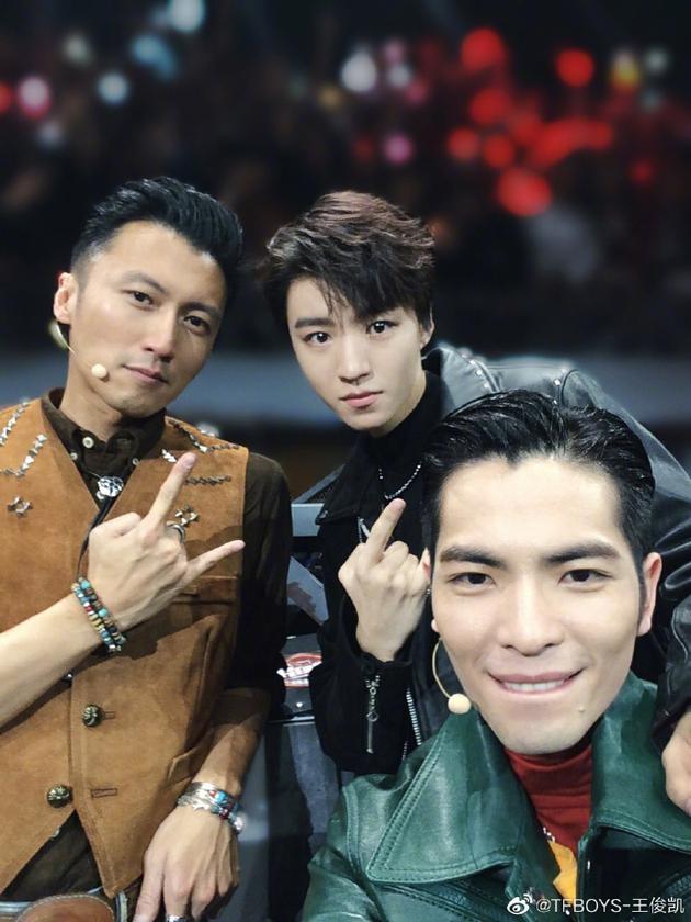 王俊凯告别《乐队》:大家为热爱坚持的样子好酷