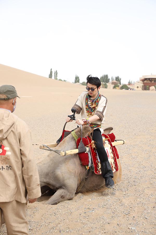 《极限挑战6》贾乃亮现悬浮术 岳云鹏成异心人